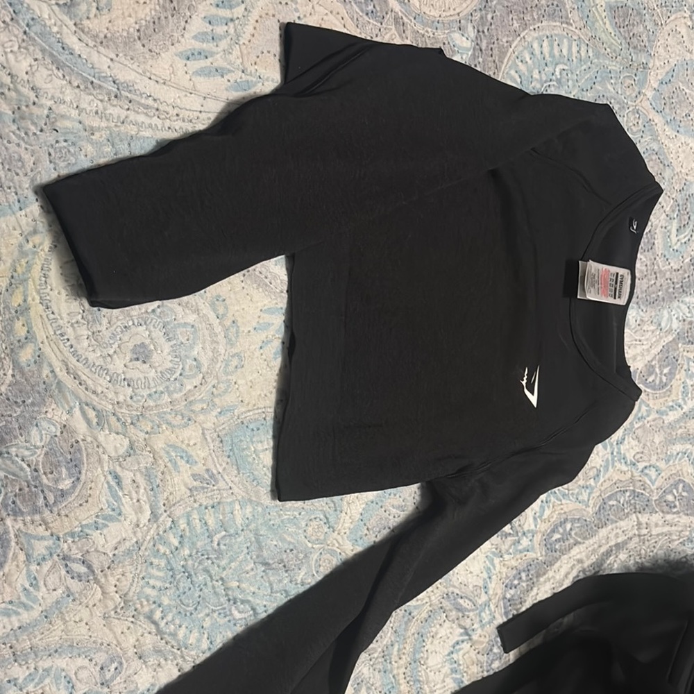 Gym shark women’s crop top long sleeve dark gray hardly worn